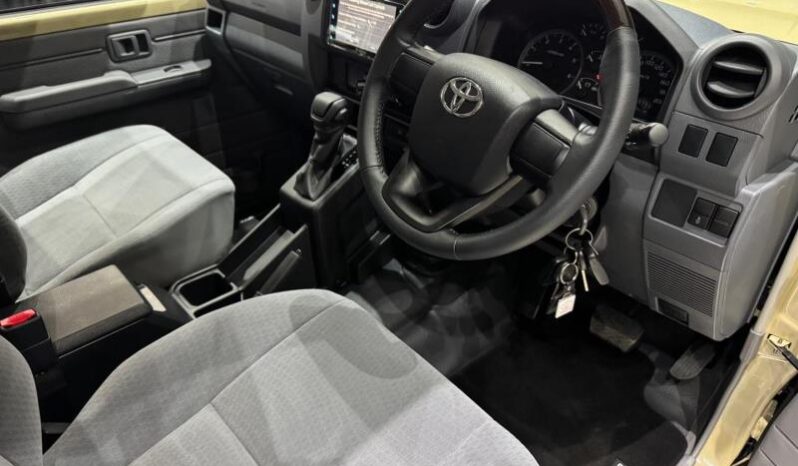 
								2025 Toyota Land Cruiser 79 2.8GD-6 Double Cab full									