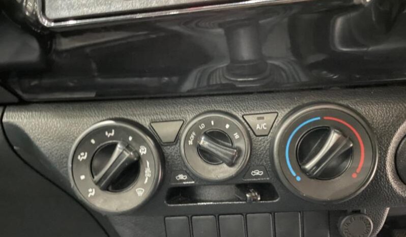 
								2023 Toyota Hilux 2.0 S full									